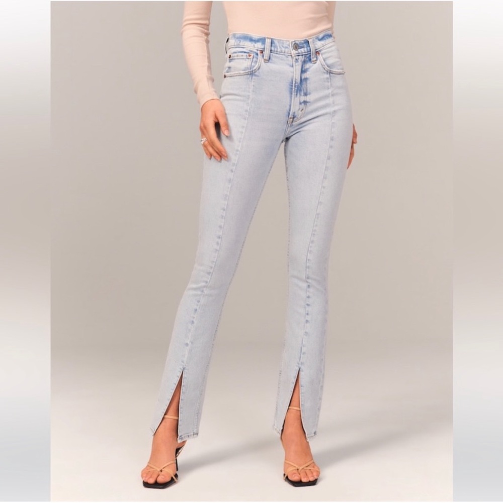 Abercrombie and Fitch split hem boot cut jean size 28